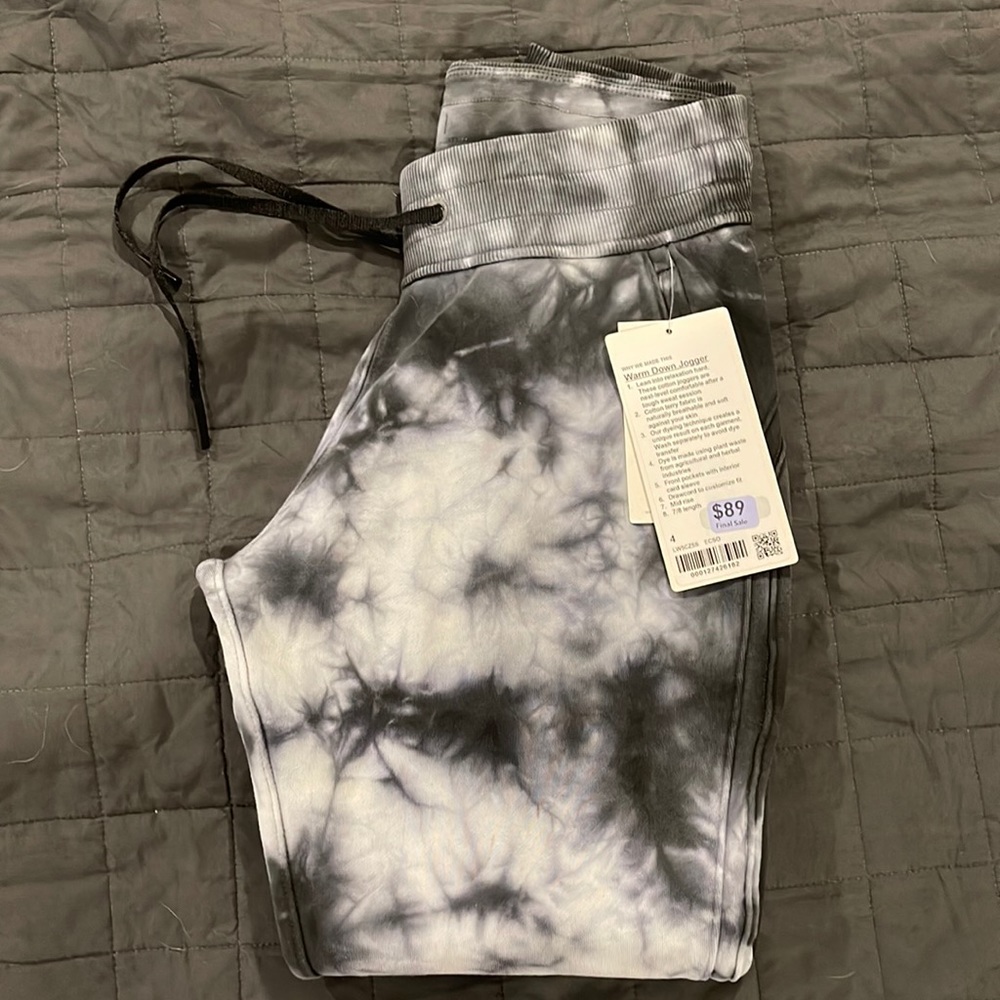 Lulu warm down jogger NWT